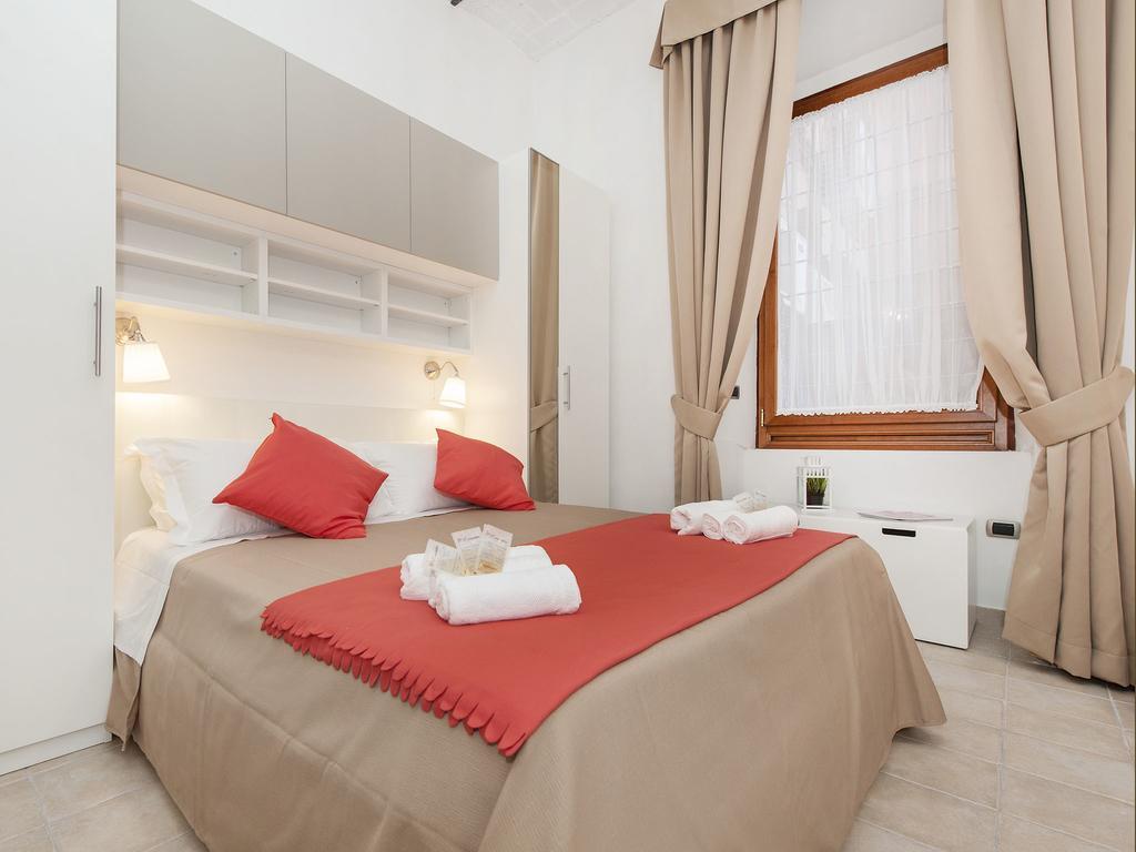 Coral Flat Colosseo ローマ 部屋 写真